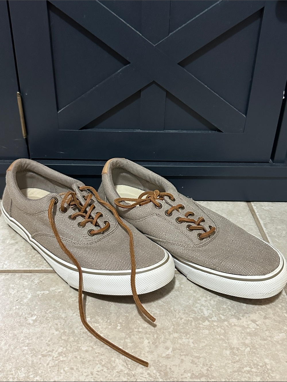 Men's Sperry Topsider Casual Canvas Sneakers in Taupe with Brown Accents